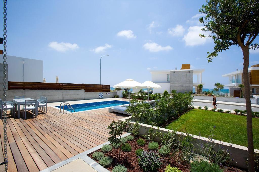 Paradise Cove Luxurious Beach Villas Paphos Room photo