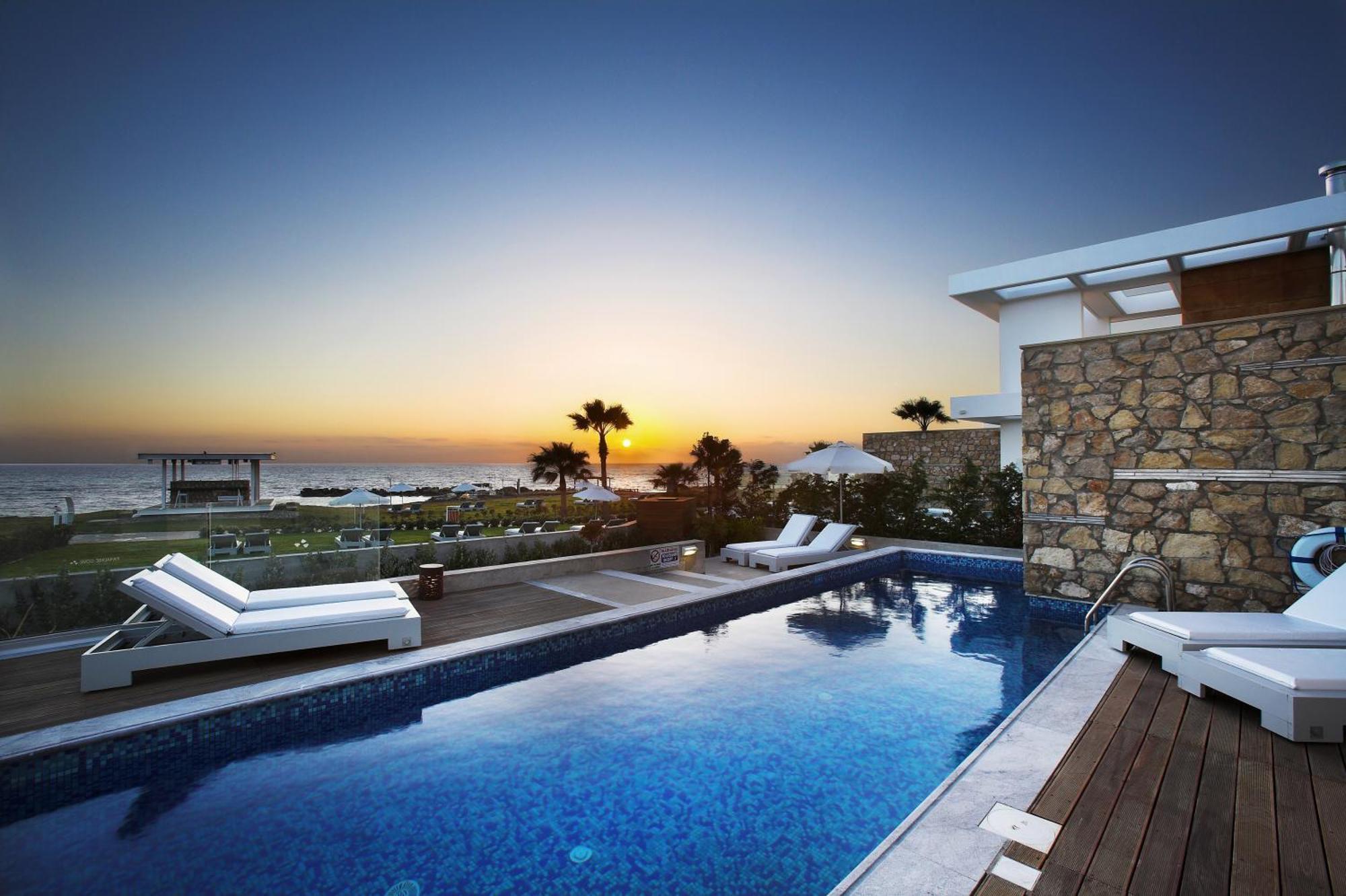 Paradise Cove Luxurious Beach Villas Paphos Exterior photo